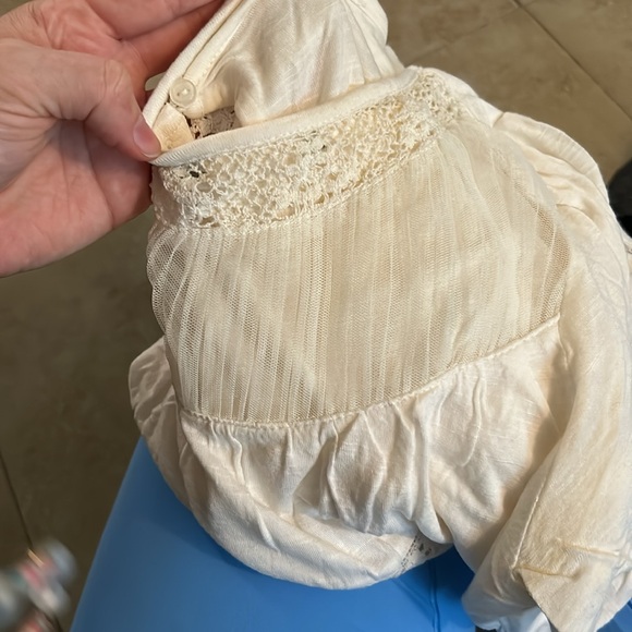 ✨👡🥂💋🤍American Eagle Soft Flowy Blouse - Picture 3 of 6